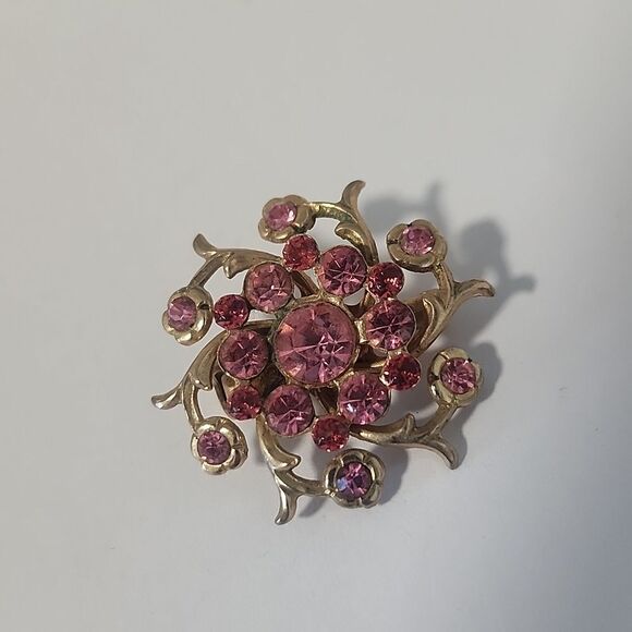Vintage Gold Tone And Pink Brooch - Picture 2 of 4